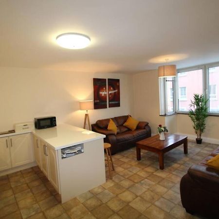 Large 3 Bed, Galway City Centre Apartment Ngoại thất bức ảnh