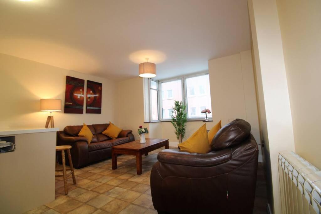 Large 3 Bed, Galway City Centre Apartment Ngoại thất bức ảnh