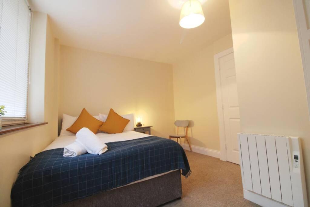 Large 3 Bed, Galway City Centre Apartment Ngoại thất bức ảnh