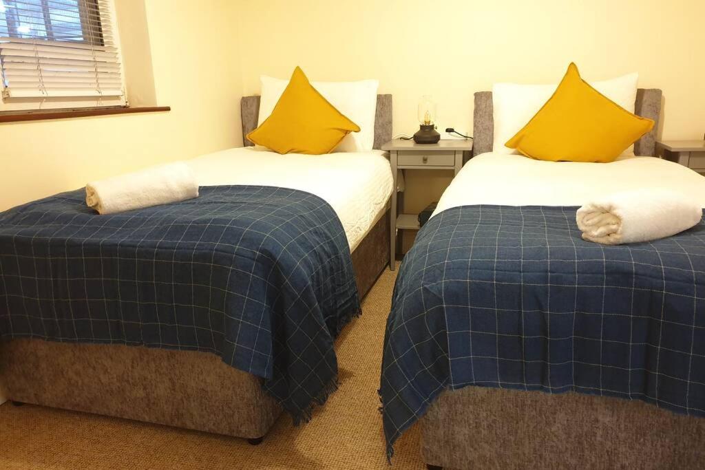 Large 3 Bed, Galway City Centre Apartment Ngoại thất bức ảnh
